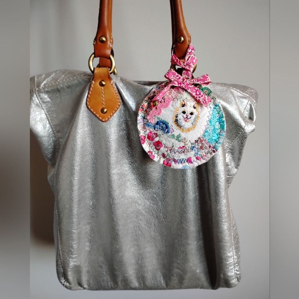 Liberty Art Fabric Tana Lawn Bag Charm Crazy Quilt Patchwork Pomeranian Dog - Picture 5 of 10